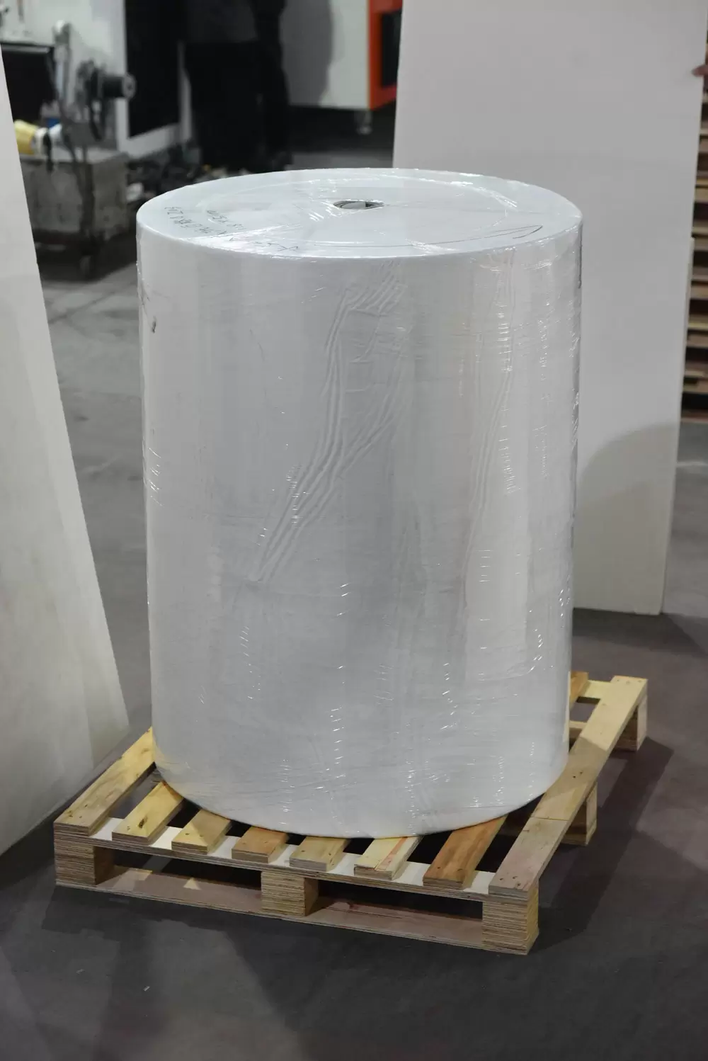 75PP合成纸/水胶60g白格 PC4307W24 卷材